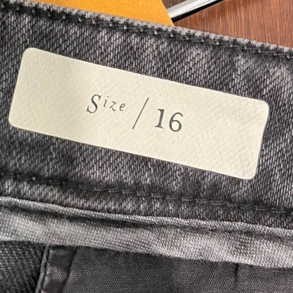 Pilcro Black Barrel Jeans NWT - Picture 3 of 10